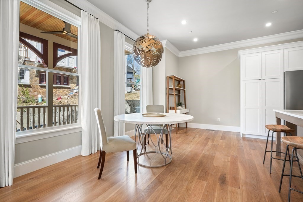 147 Grampian Way Unit: 1