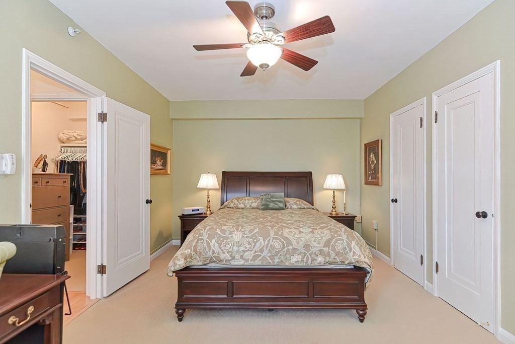 20 Chapel St Unit: B909