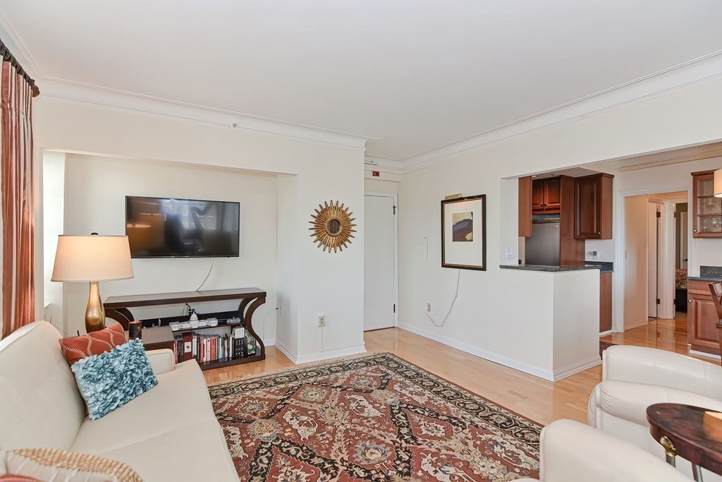 20 Chapel St Unit: B909