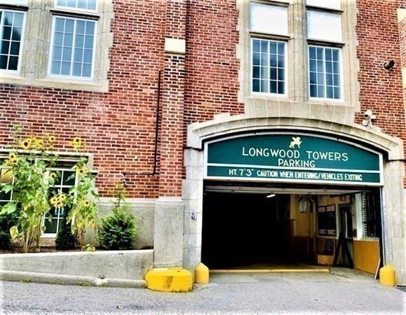 20 Chapel St Unit: B909