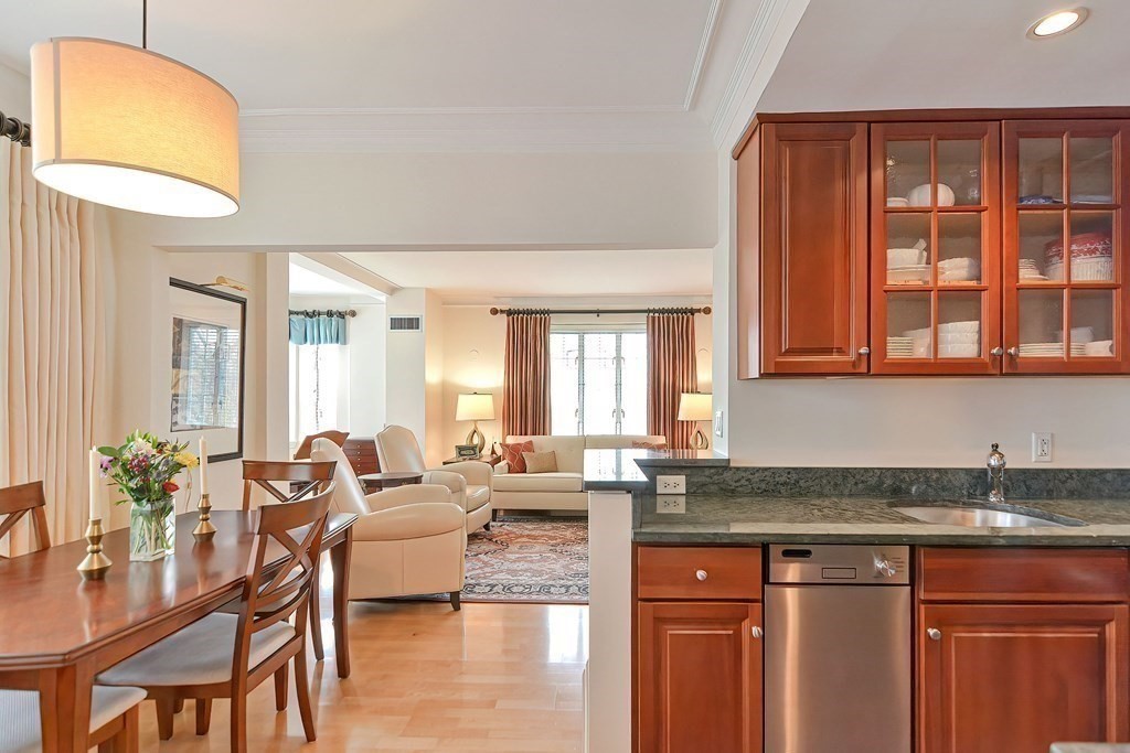 20 Chapel St Unit: B909