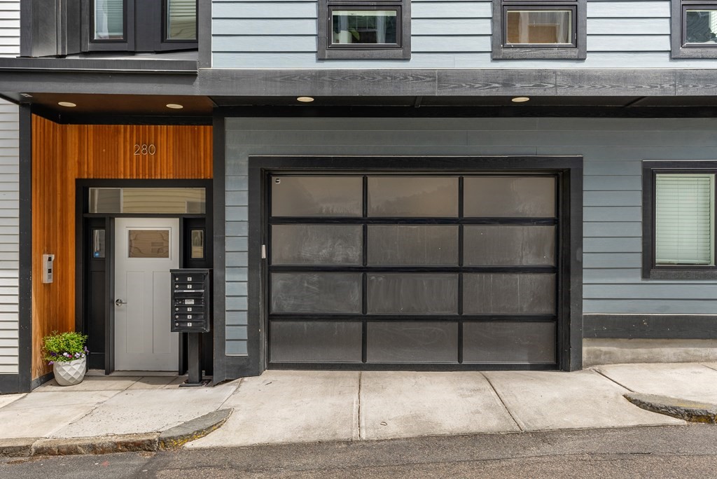 280 Gold St Unit: 4
