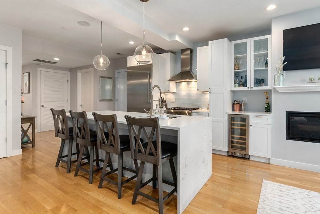 280 Gold St Unit: 4