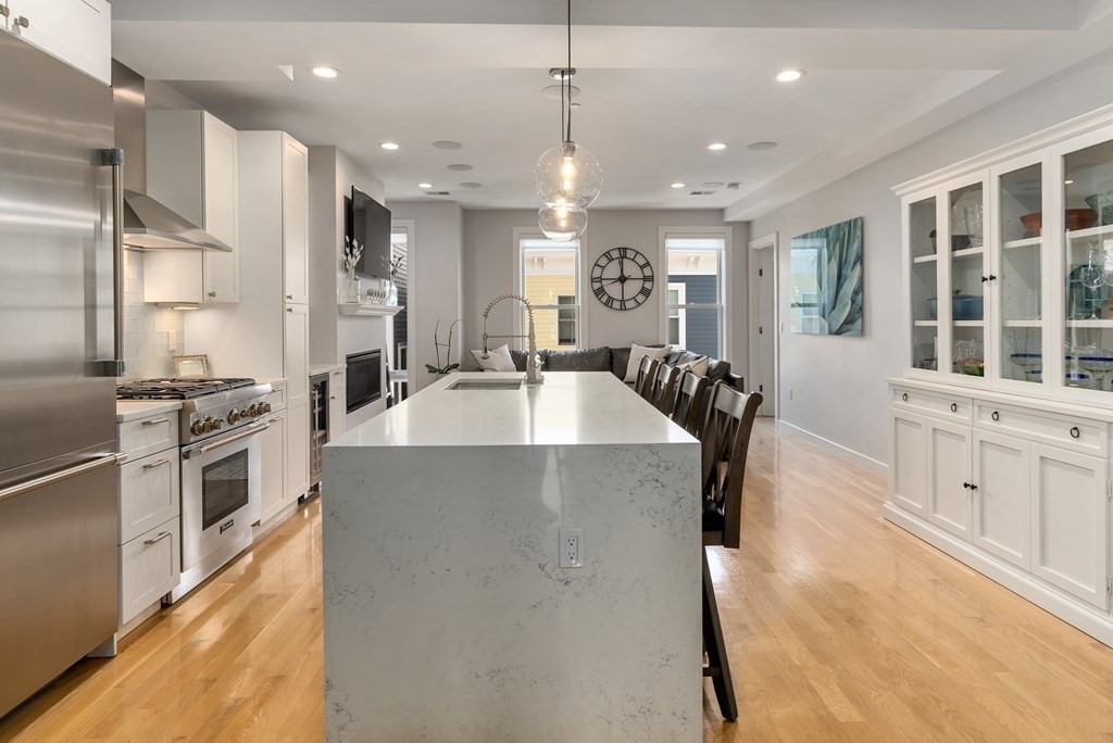 280 Gold St Unit: 4