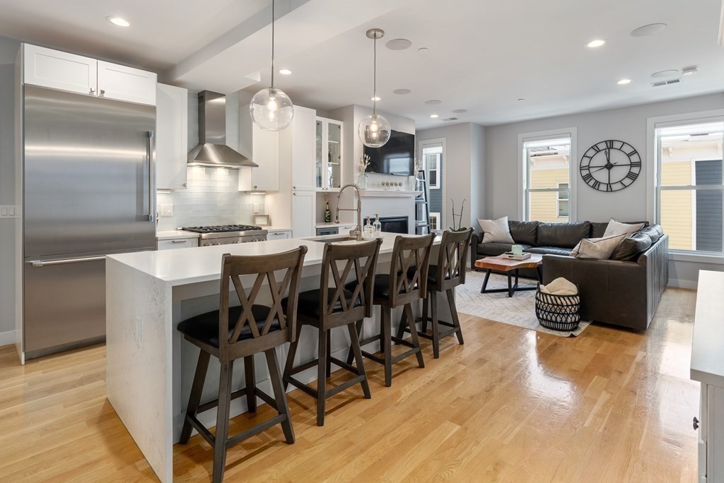 280 Gold St Unit: 4
