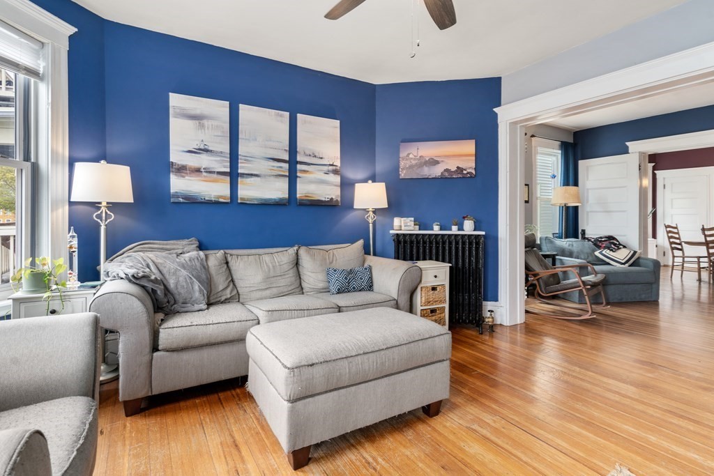 21 Thornley St Unit: 2