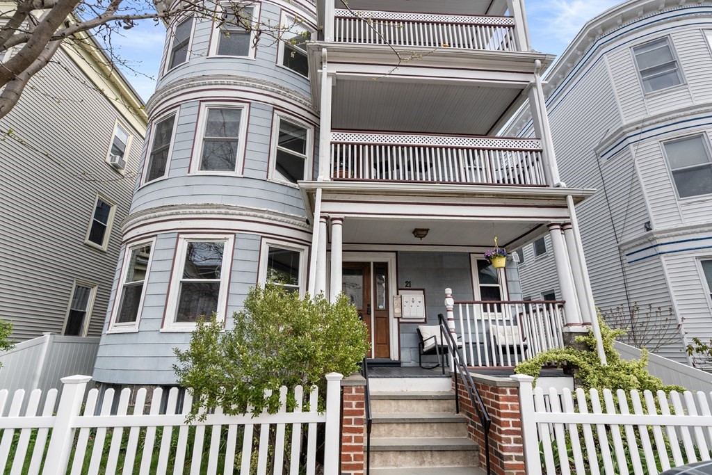 21 Thornley St Unit: 2