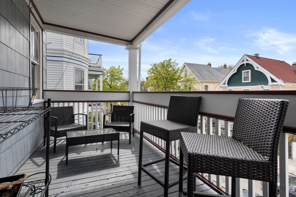 21 Thornley St Unit: 2