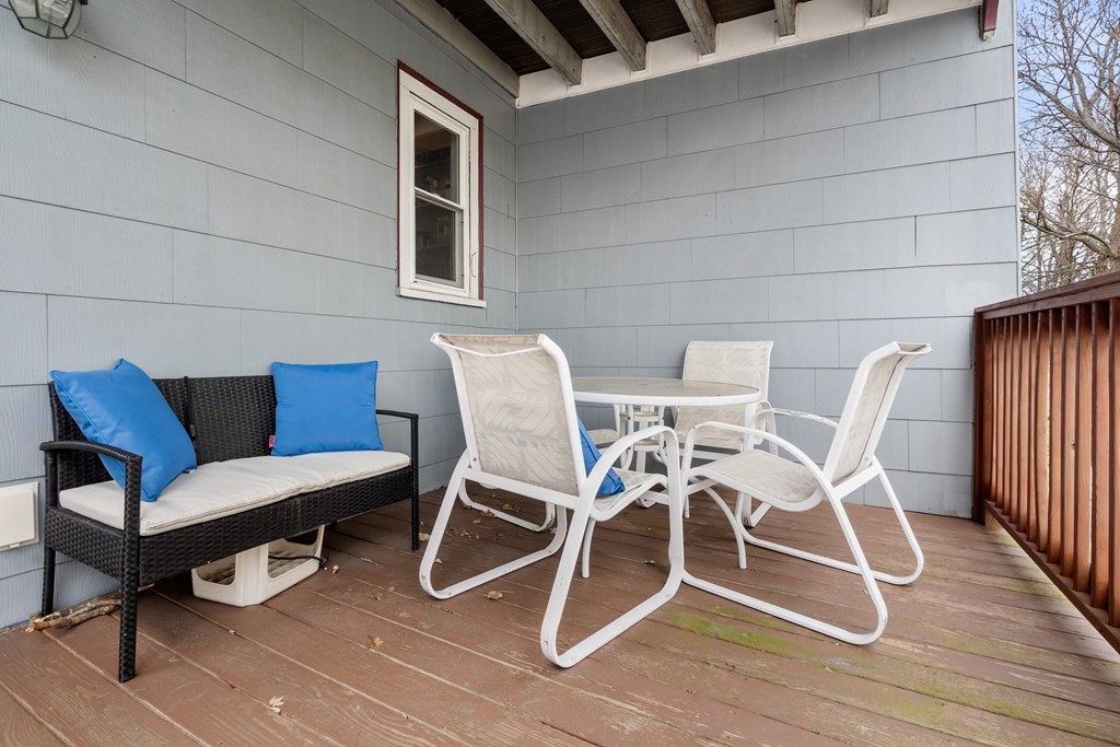 21 Thornley St Unit: 2