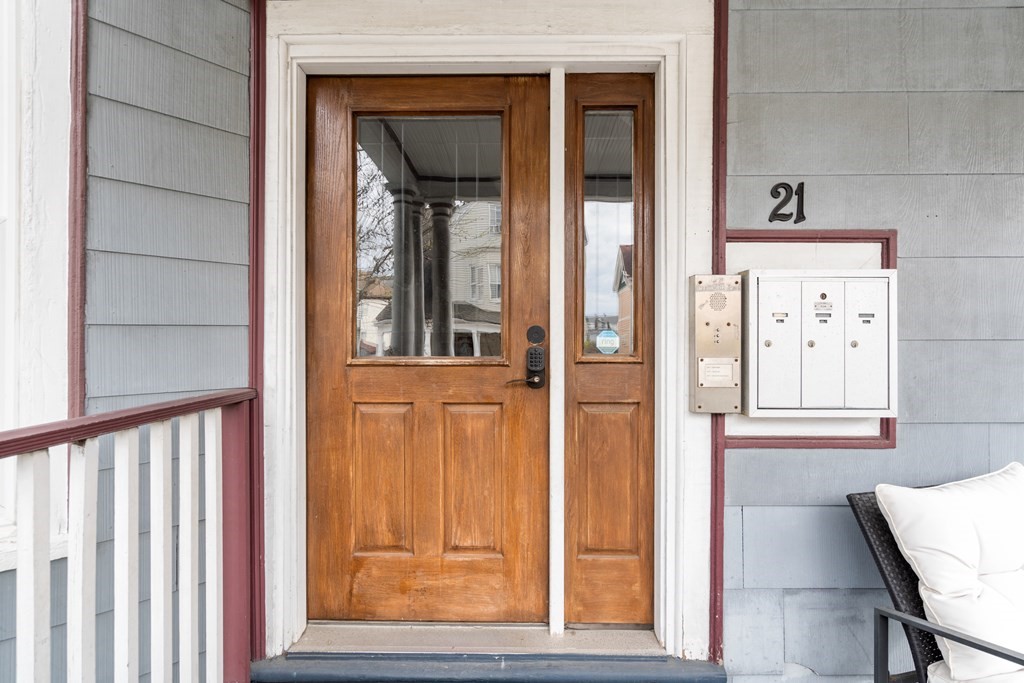 21 Thornley St Unit: 2