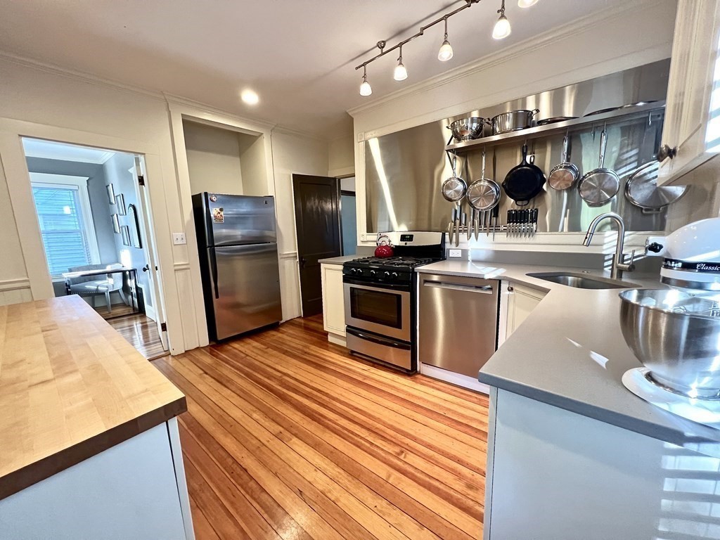 35 Washburn Ave Unit: 2