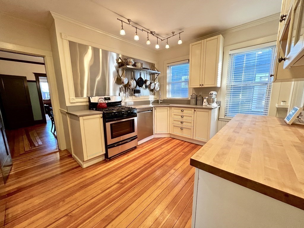 35 Washburn Ave Unit: 2