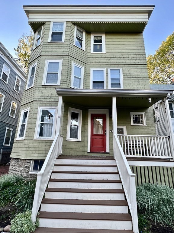 35 Washburn Ave Unit: 2