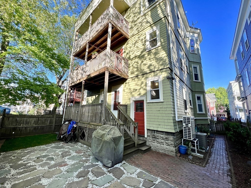 35 Washburn Ave Unit: 2