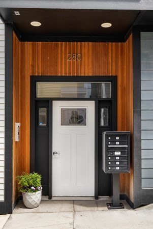 280 Gold St Unit: 3