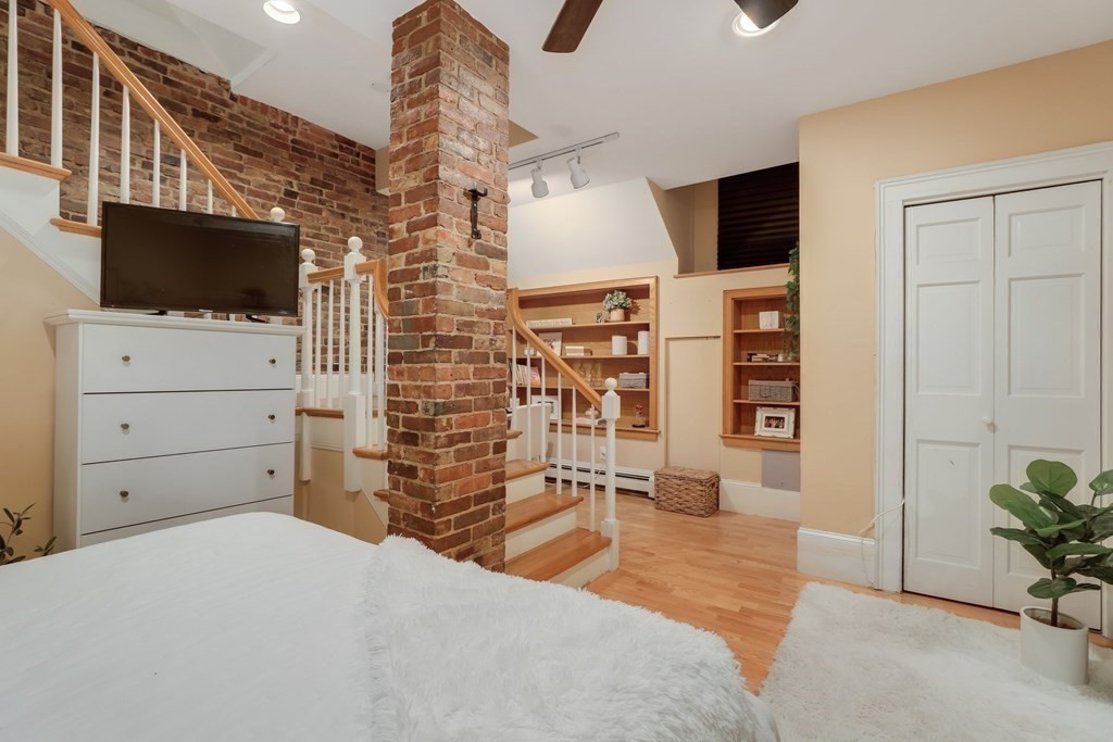 103 Rutherford Ave Unit: 1