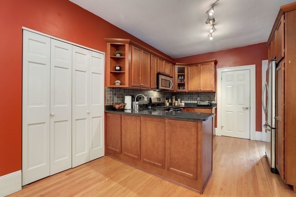 103 Rutherford Ave Unit: 1