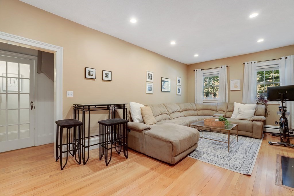 103 Rutherford Ave Unit: 1