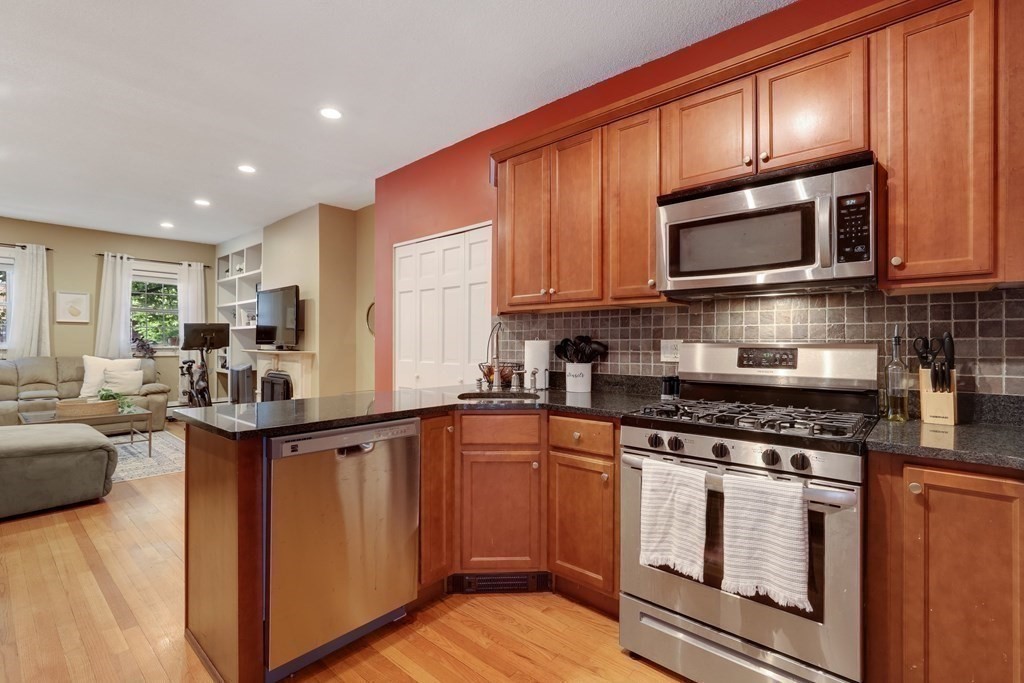 103 Rutherford Ave Unit: 1