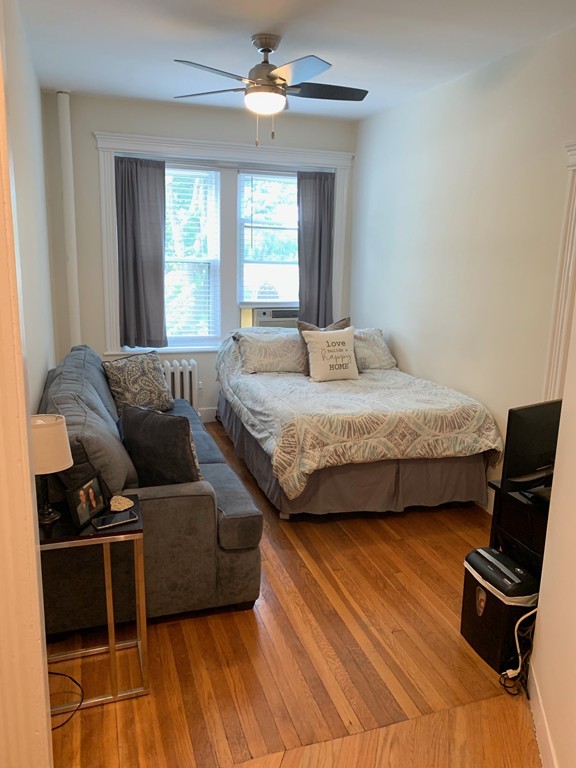 56 Charlesgate E Unit: 138