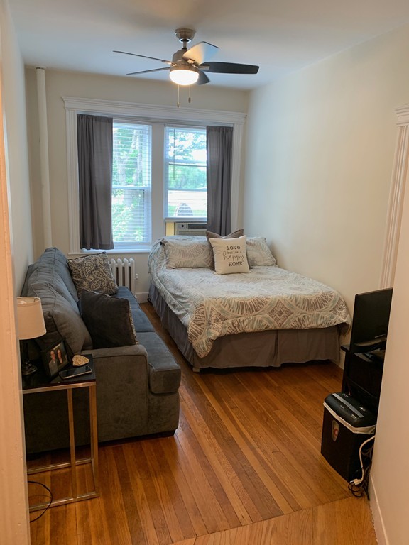 56 Charlesgate E Unit: 138