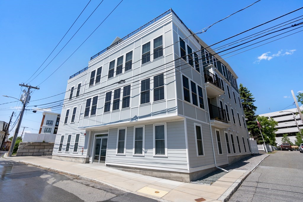 71 Willow Ct Unit: 5