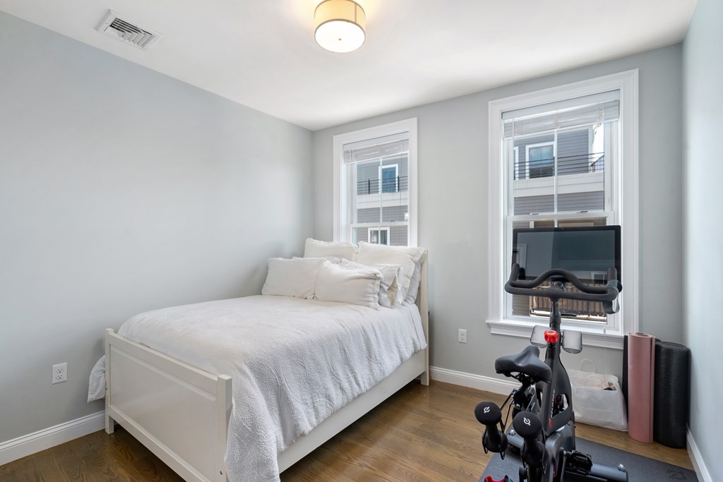 71 Willow Ct Unit: 5