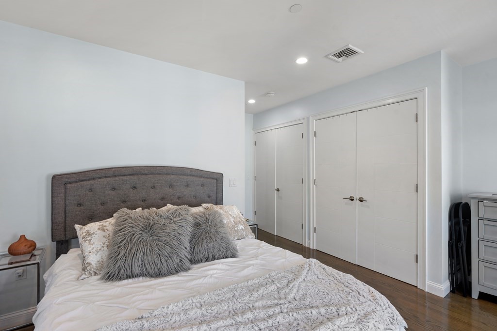 71 Willow Ct Unit: 5