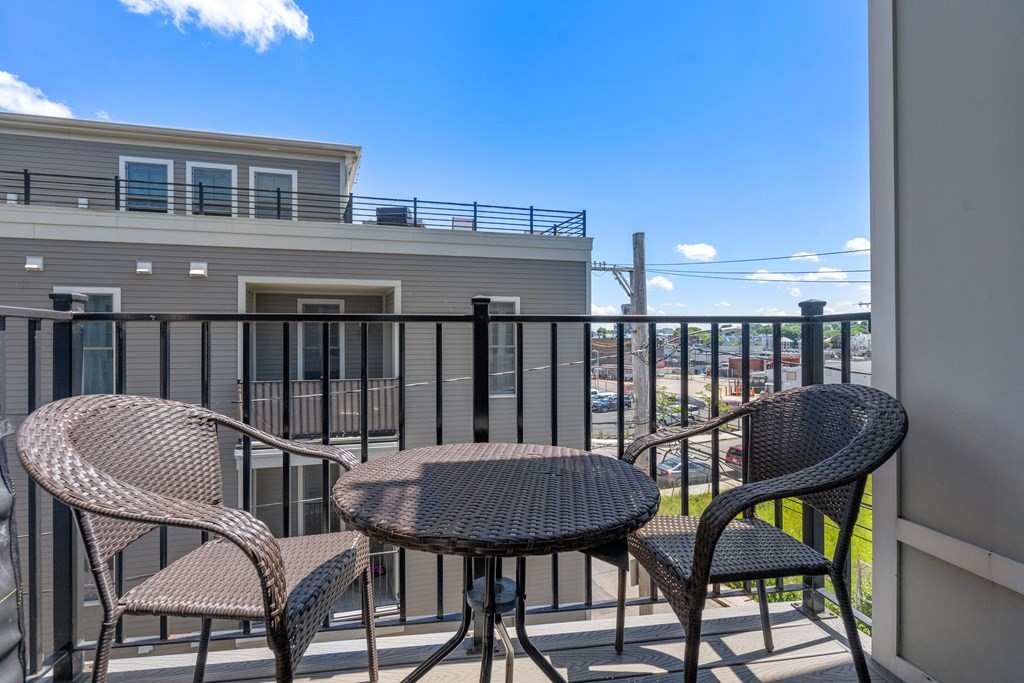 71 Willow Ct Unit: 5