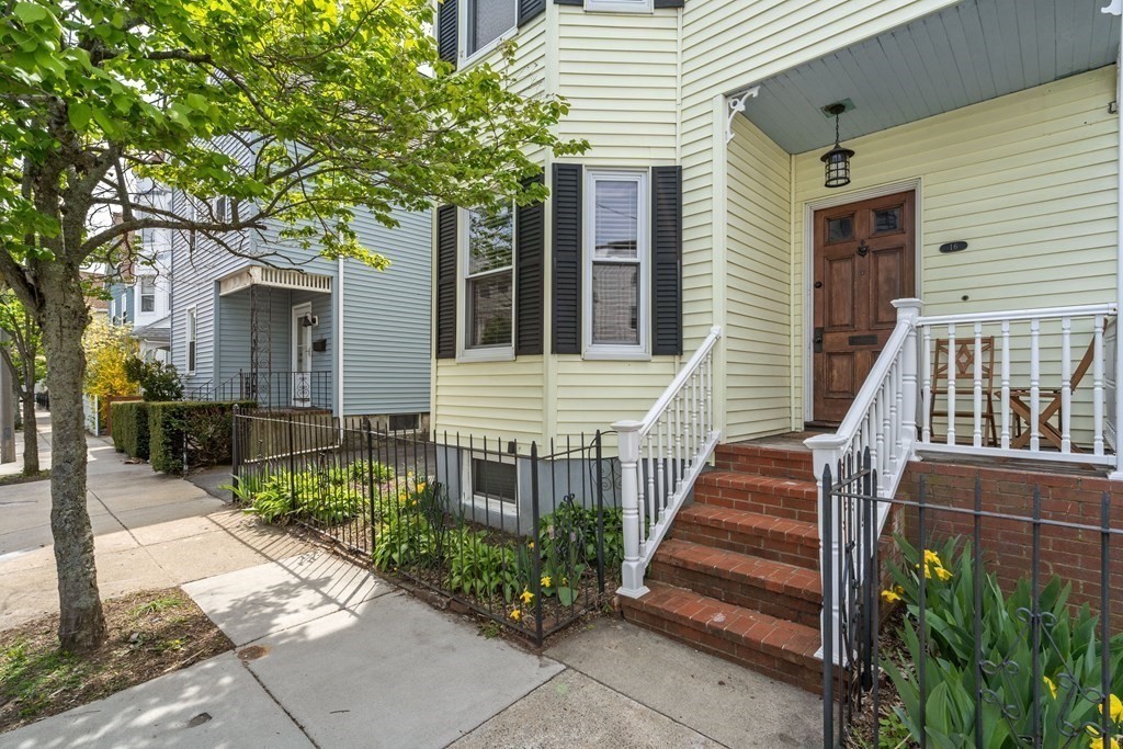 16 Treadway Road