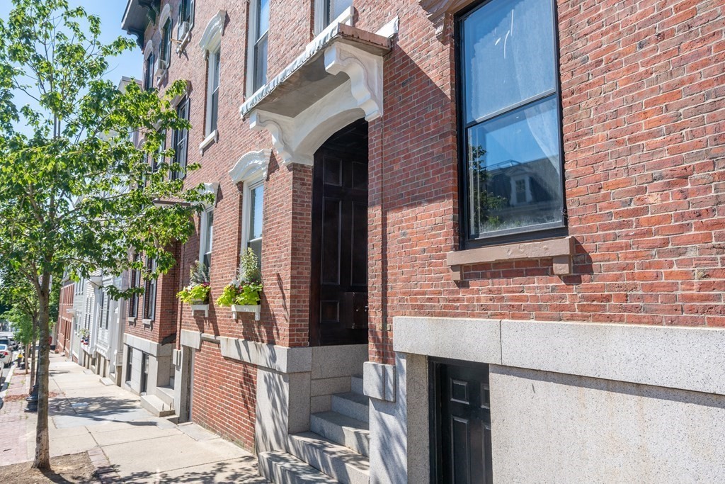 278 Bunker Hill Unit: 2