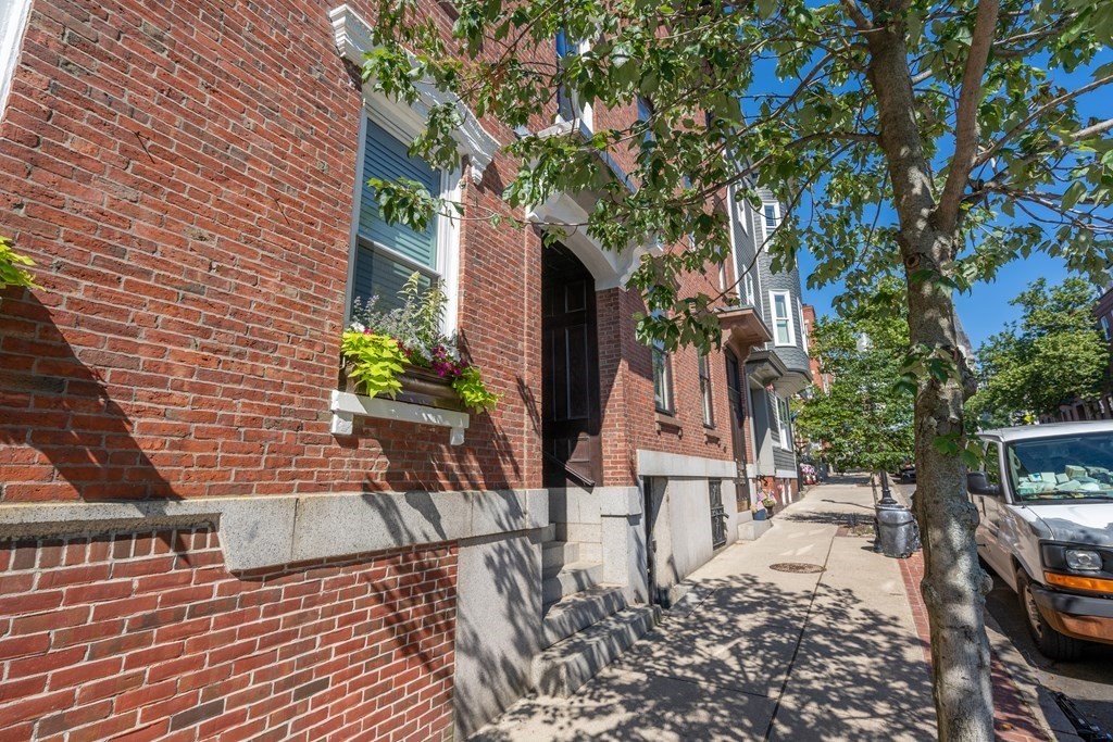 278 Bunker Hill Unit: 2