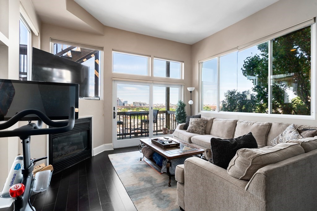 278 Bunker Hill Unit: 2