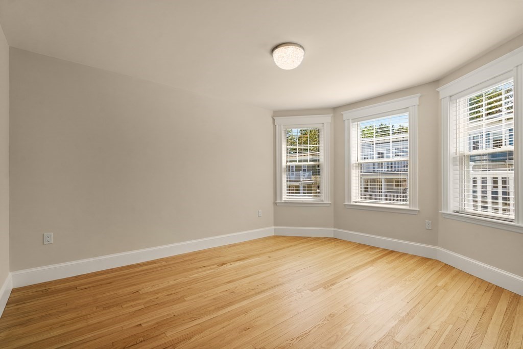 15 Thelma Rd. Unit: 3