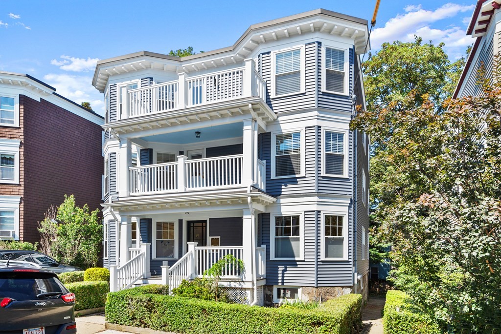 15 Thelma Rd. Unit: 3