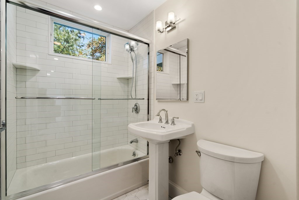 15 Thelma Rd. Unit: 3