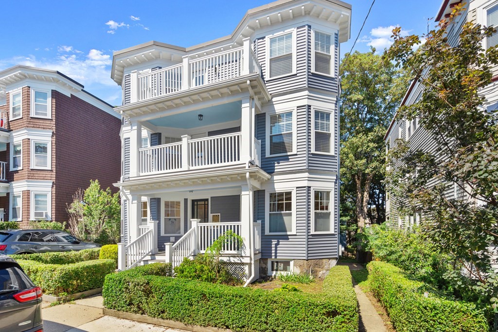 15 Thelma Rd. Unit: 3