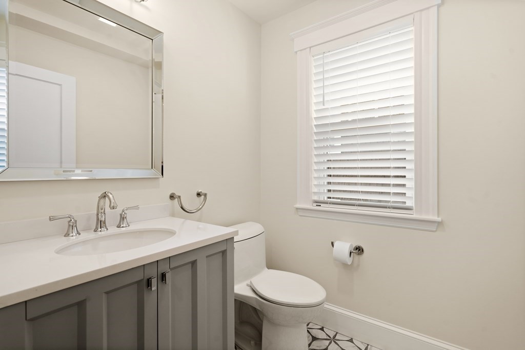 15 Thelma Rd. Unit: 3