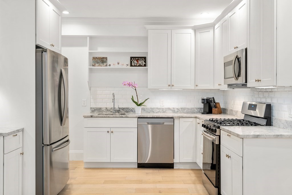 21 Peverell St Unit: 2