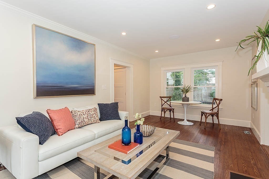 5 Meredith Cir
