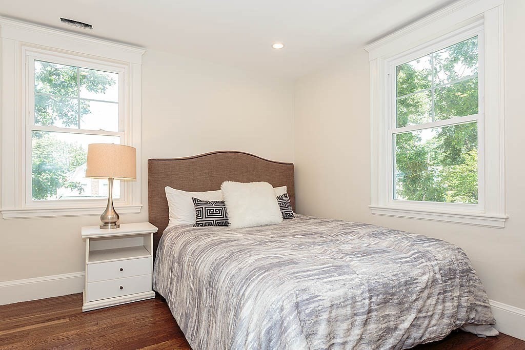 5 Meredith Cir