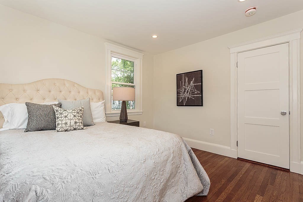 5 Meredith Cir