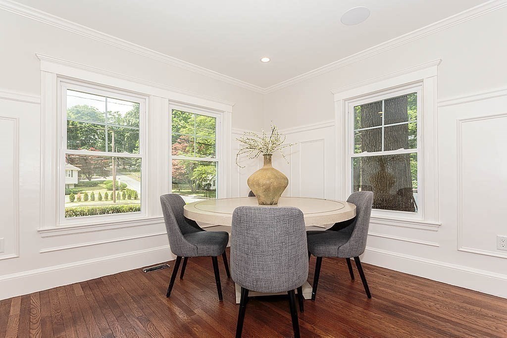 5 Meredith Cir