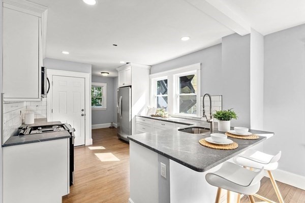 130 Wrentham St Unit: 2