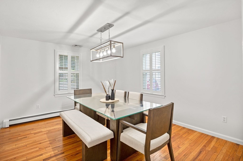 32 Hall Pl