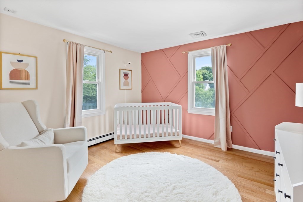 32 Hall Pl