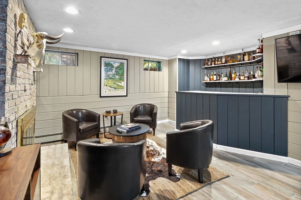 32 Hall Pl
