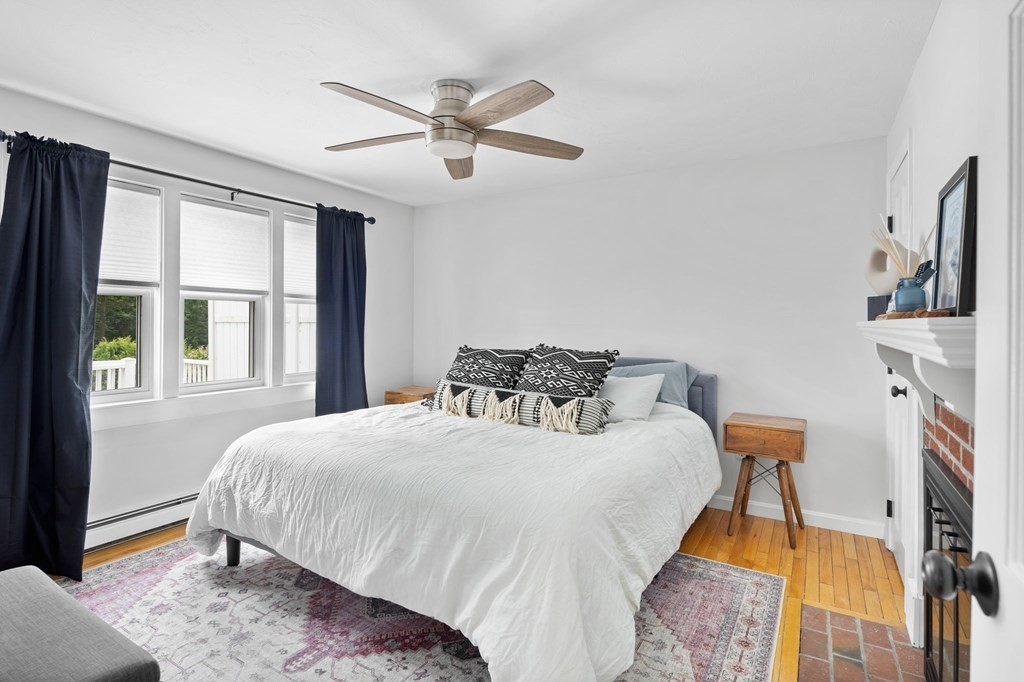 32 Hall Pl