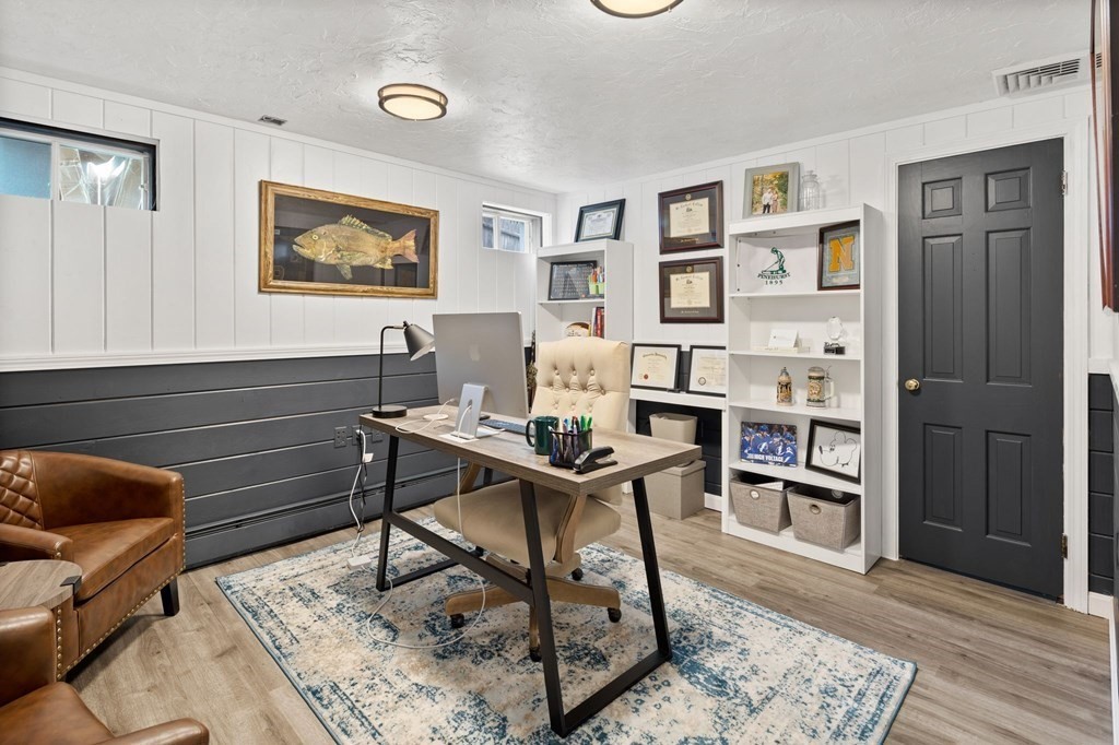 32 Hall Pl