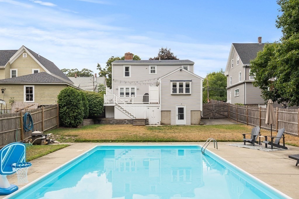 32 Hall Pl